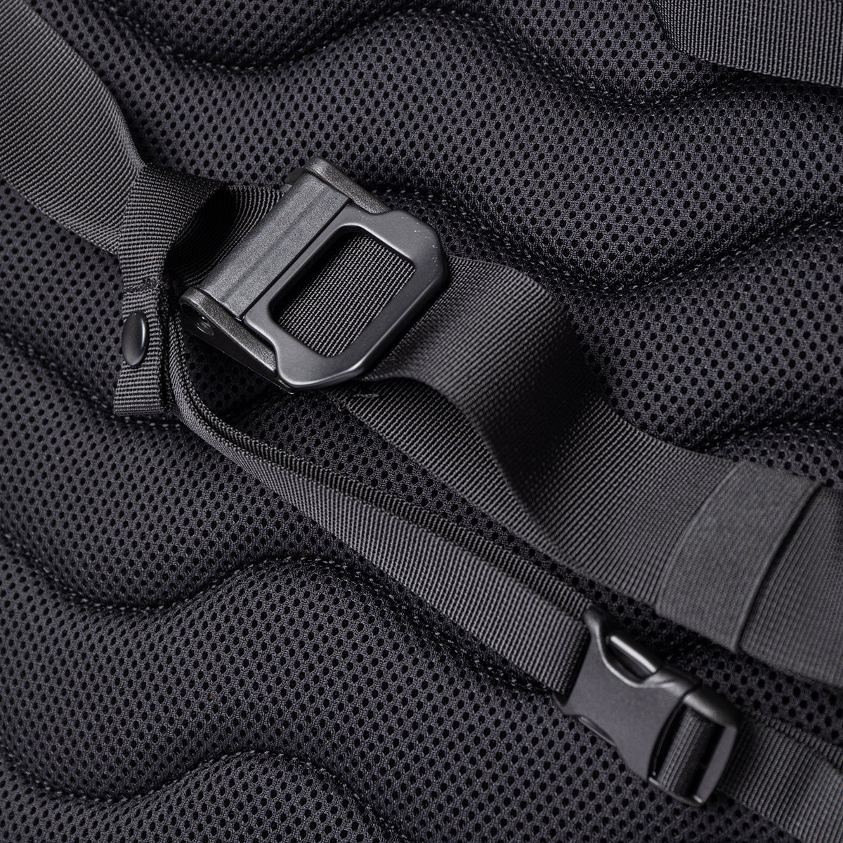 Stream Crossbody Messenger Bag - Black