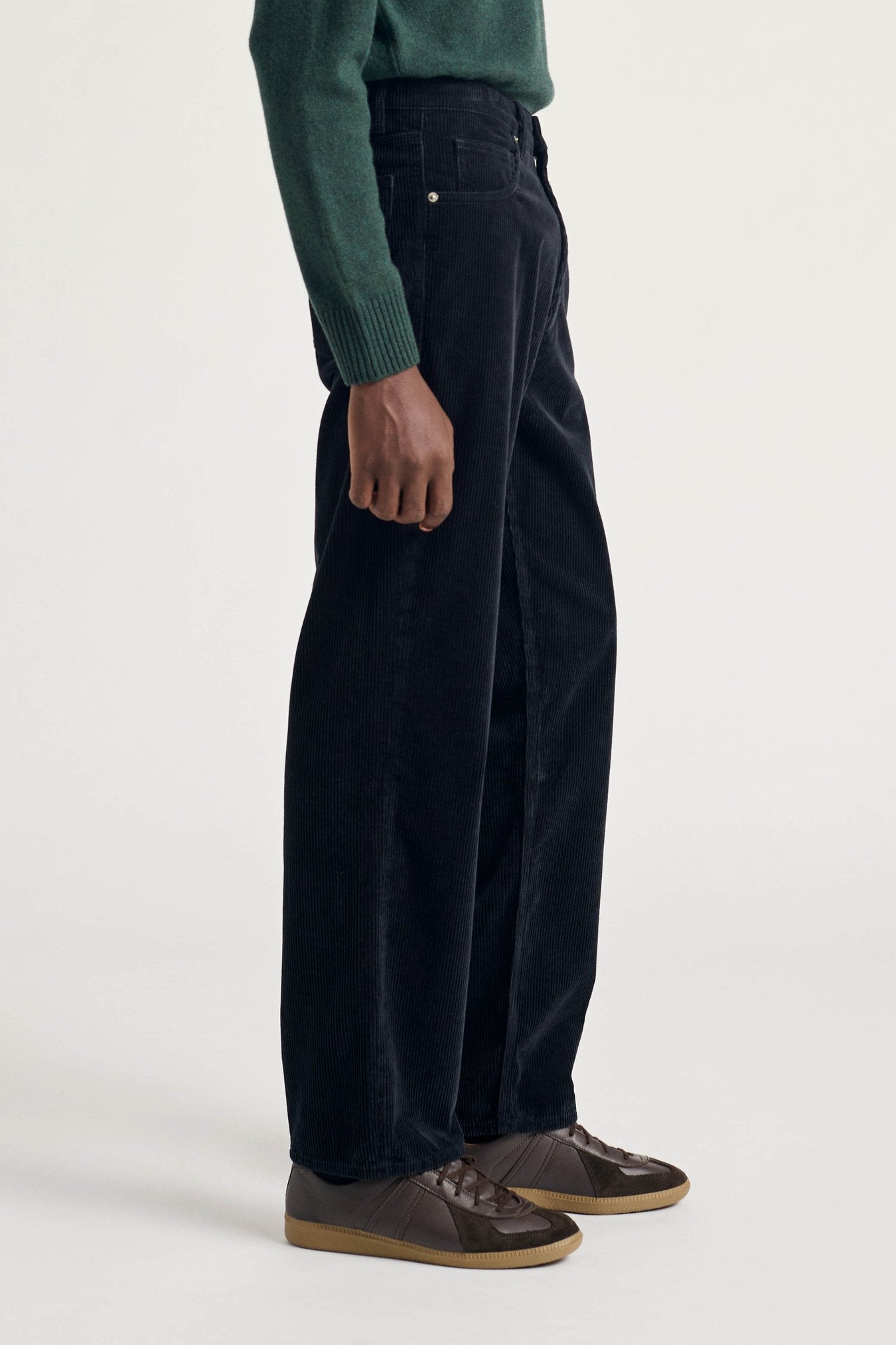 Mogens Relaxed 5 Pocket Wide Wale Corduroy - Dark Navy