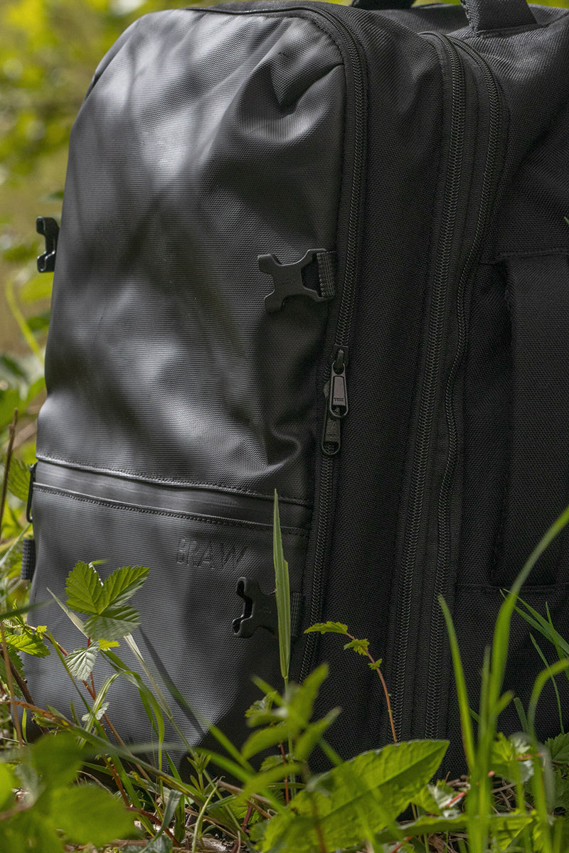 Explorer 2 Carry-On Vacuum Backpack - Black