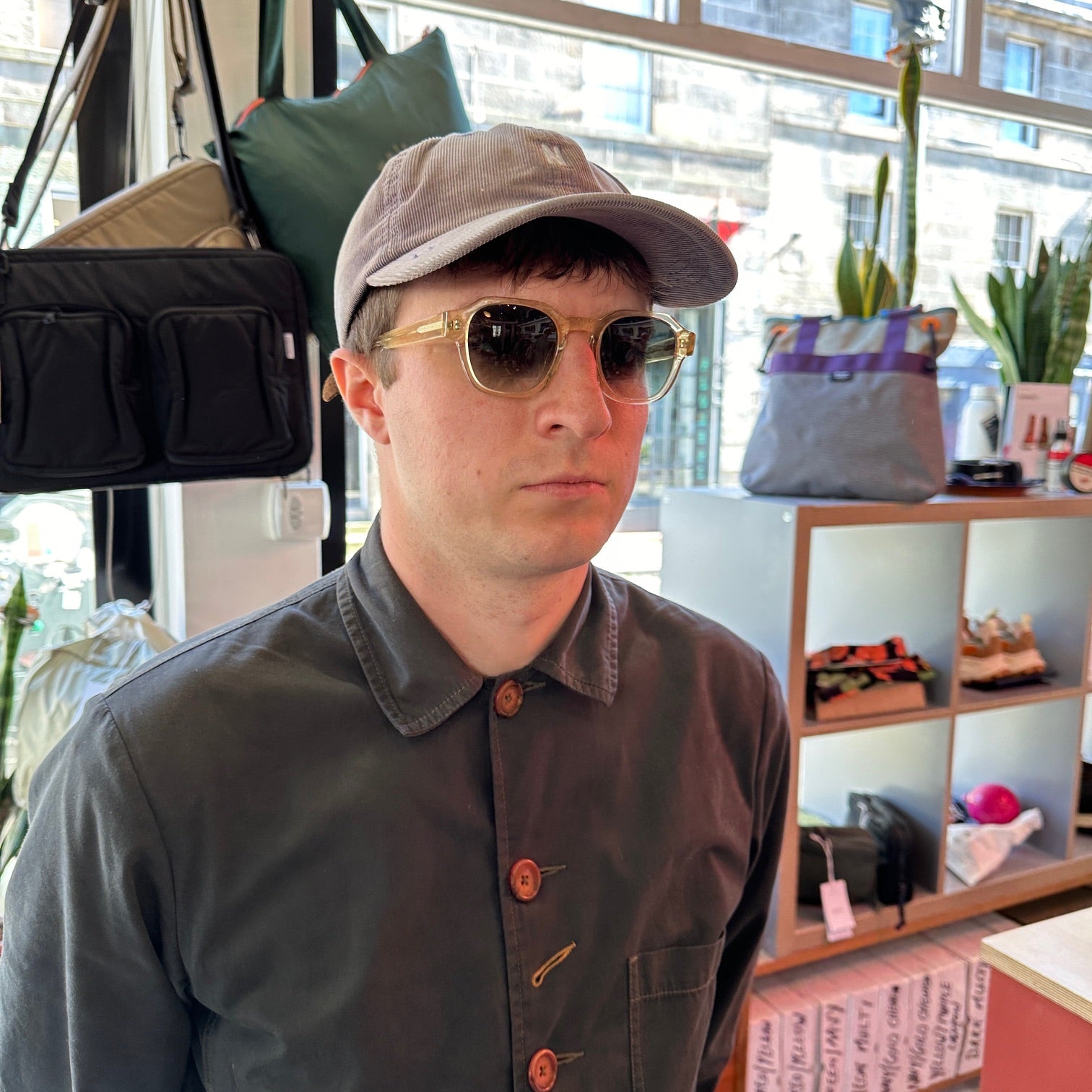 Geo E18 Sunglasses - Green Gradient Lens