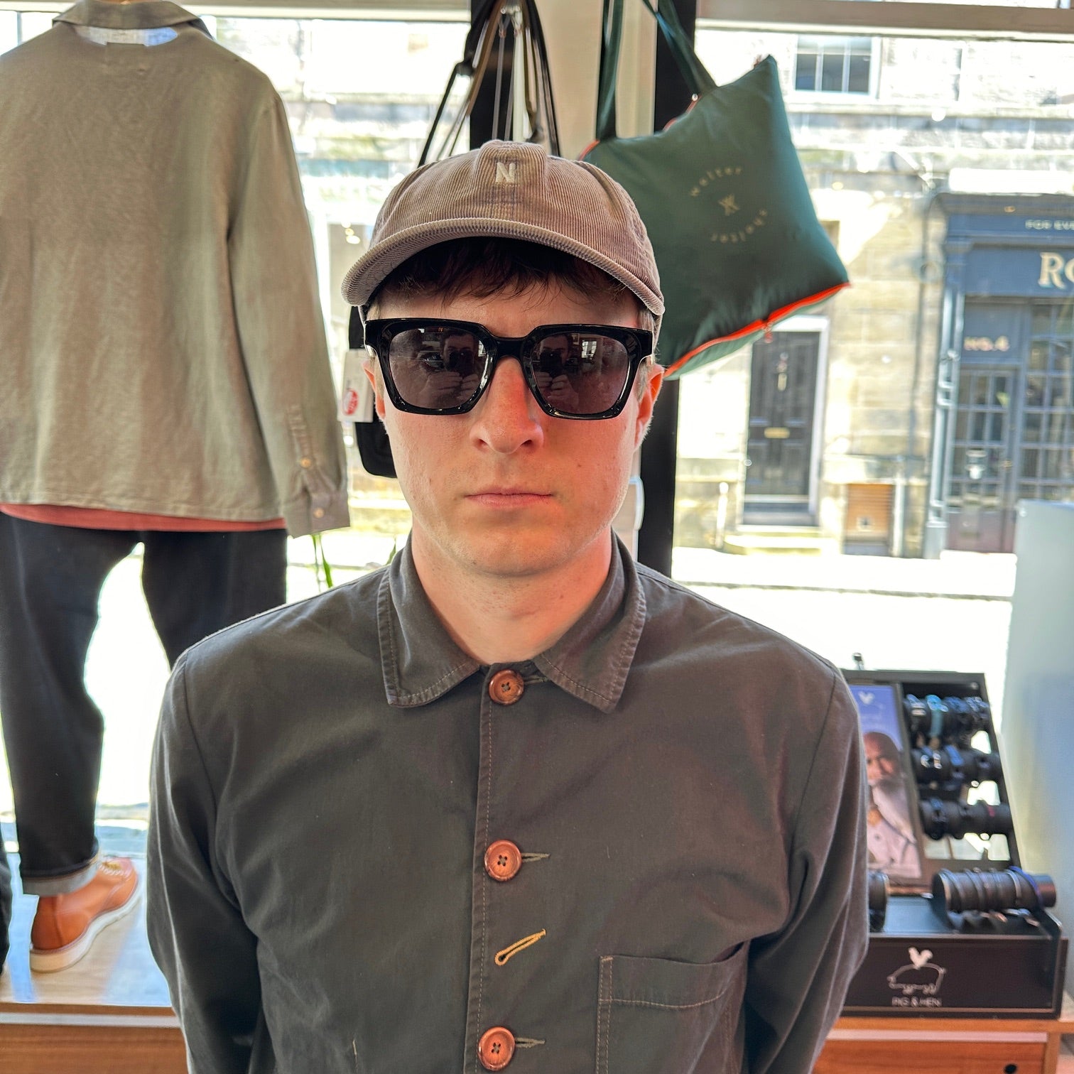 Myn E2B Sunglasses - Black & Black Polarized Lens