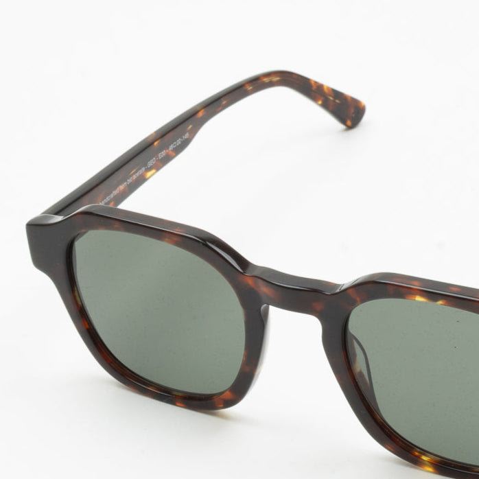 Geo E20 Sunglasses - Tortoise & Green Lens