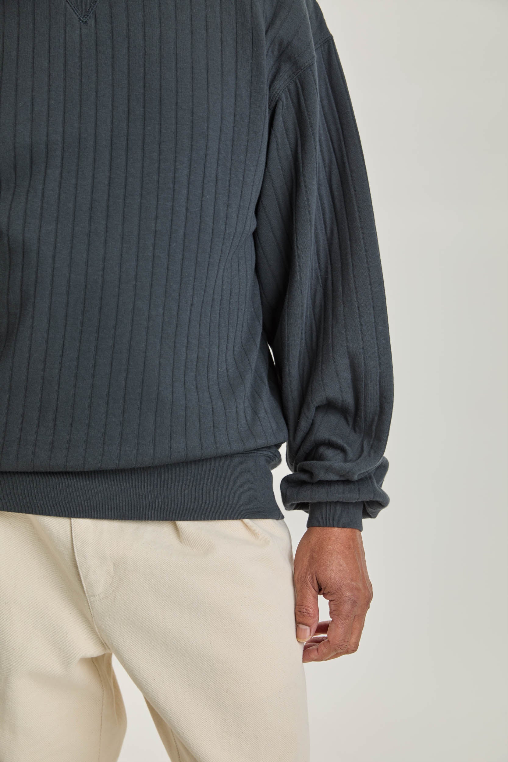 Xavier Classic Sweatshirt - Ribbed Black Sand