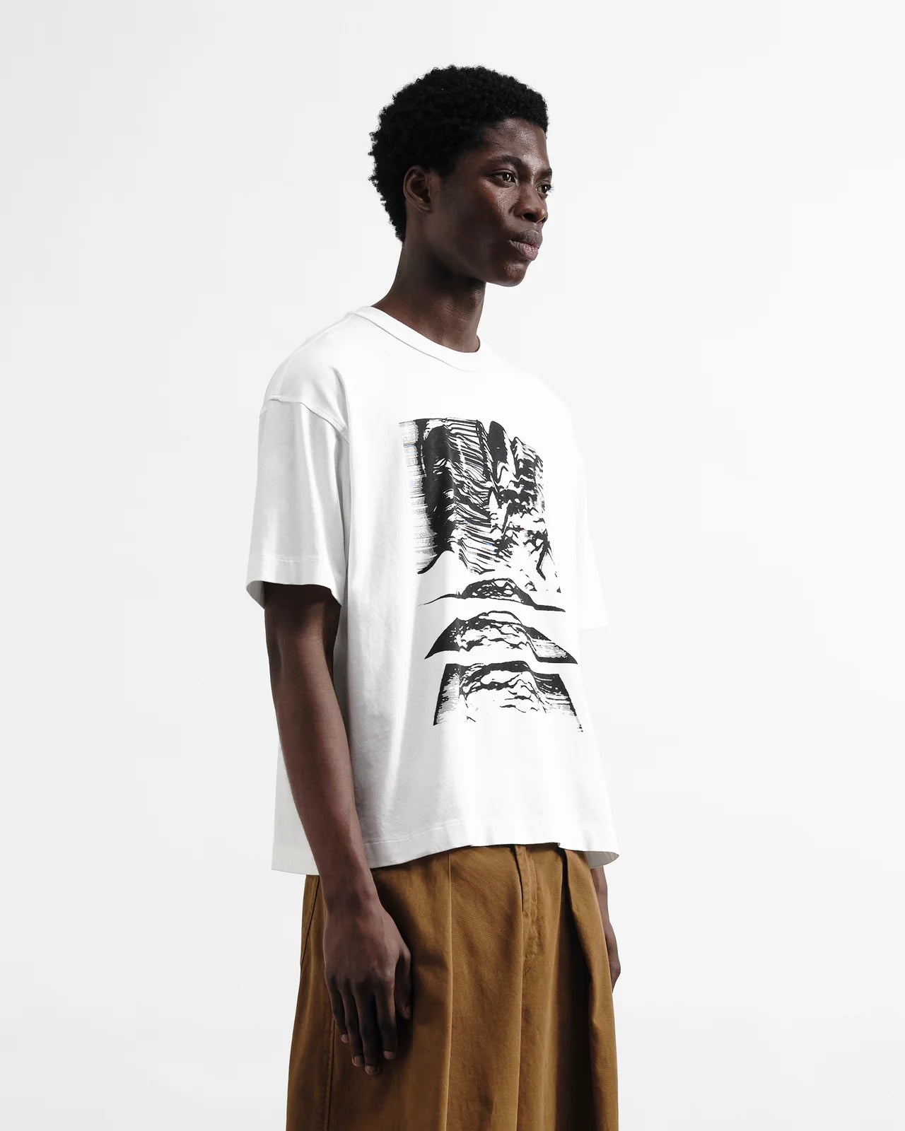 Triple T Shirt Mountains - White