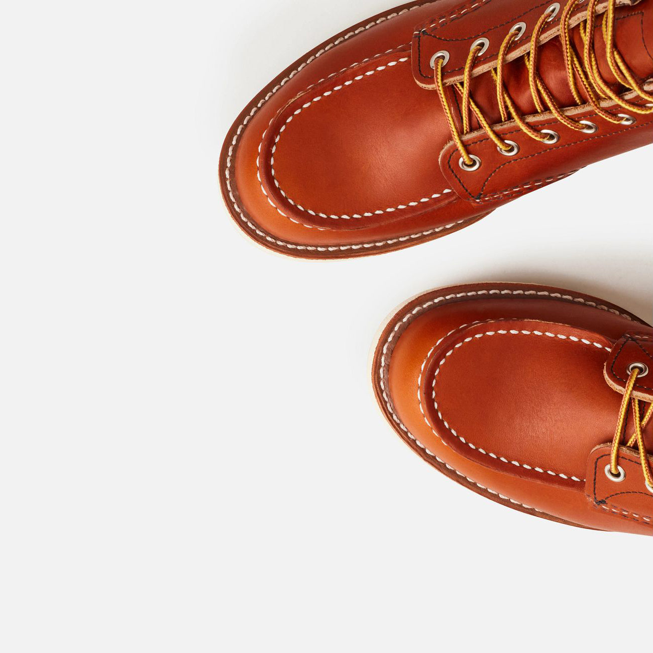 Classic Moc Toe 875 - Oro Legacy