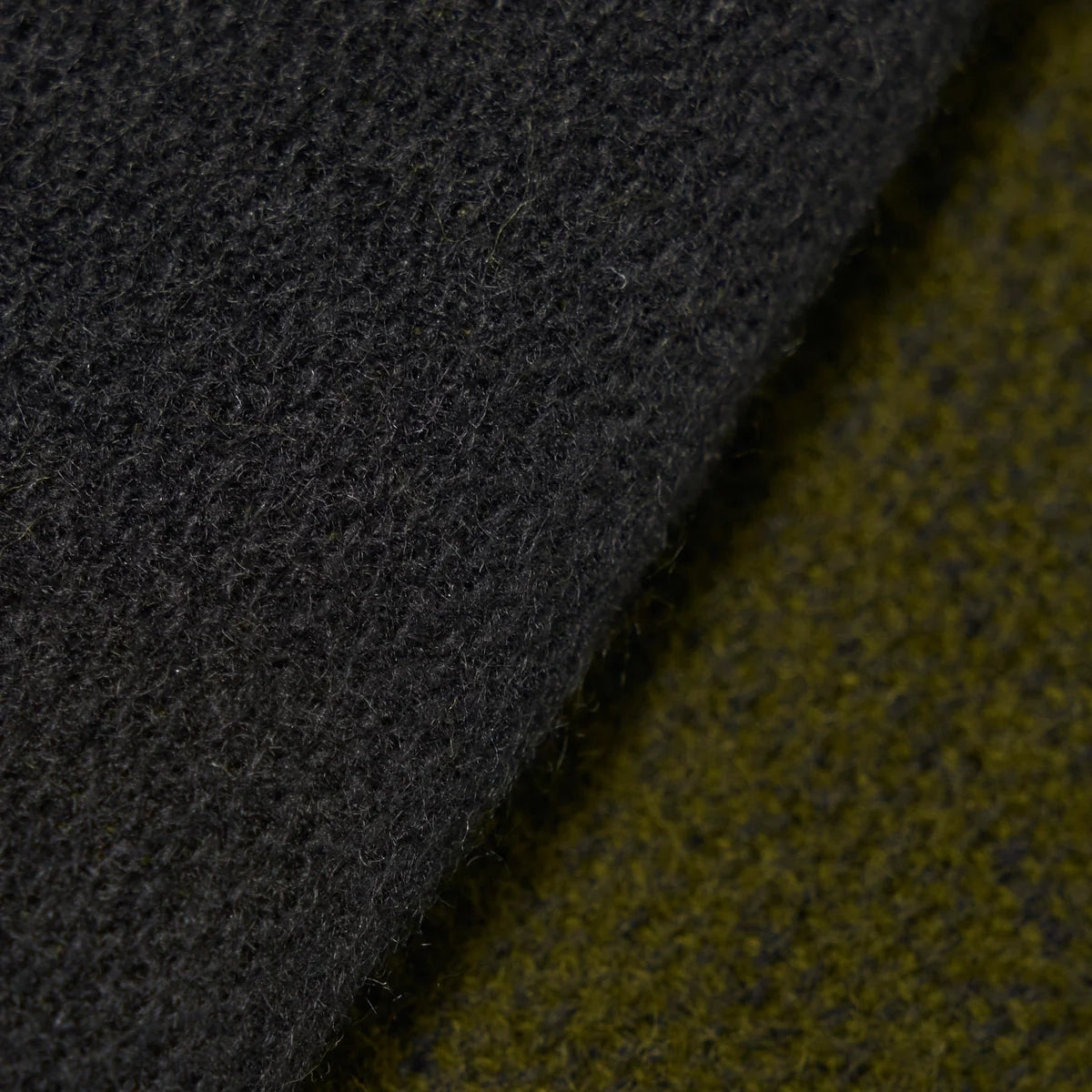 Double-Sided Scarf - Green/Black