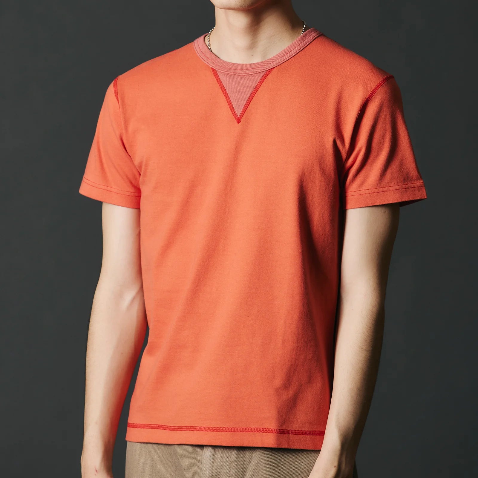 Standard Cozun Double-V Gusset T-Shirt - Red