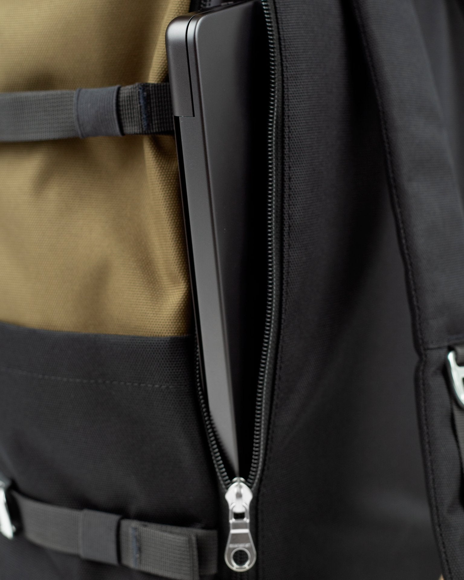 Icon 16" Rolltop Backpack - Multi Olive