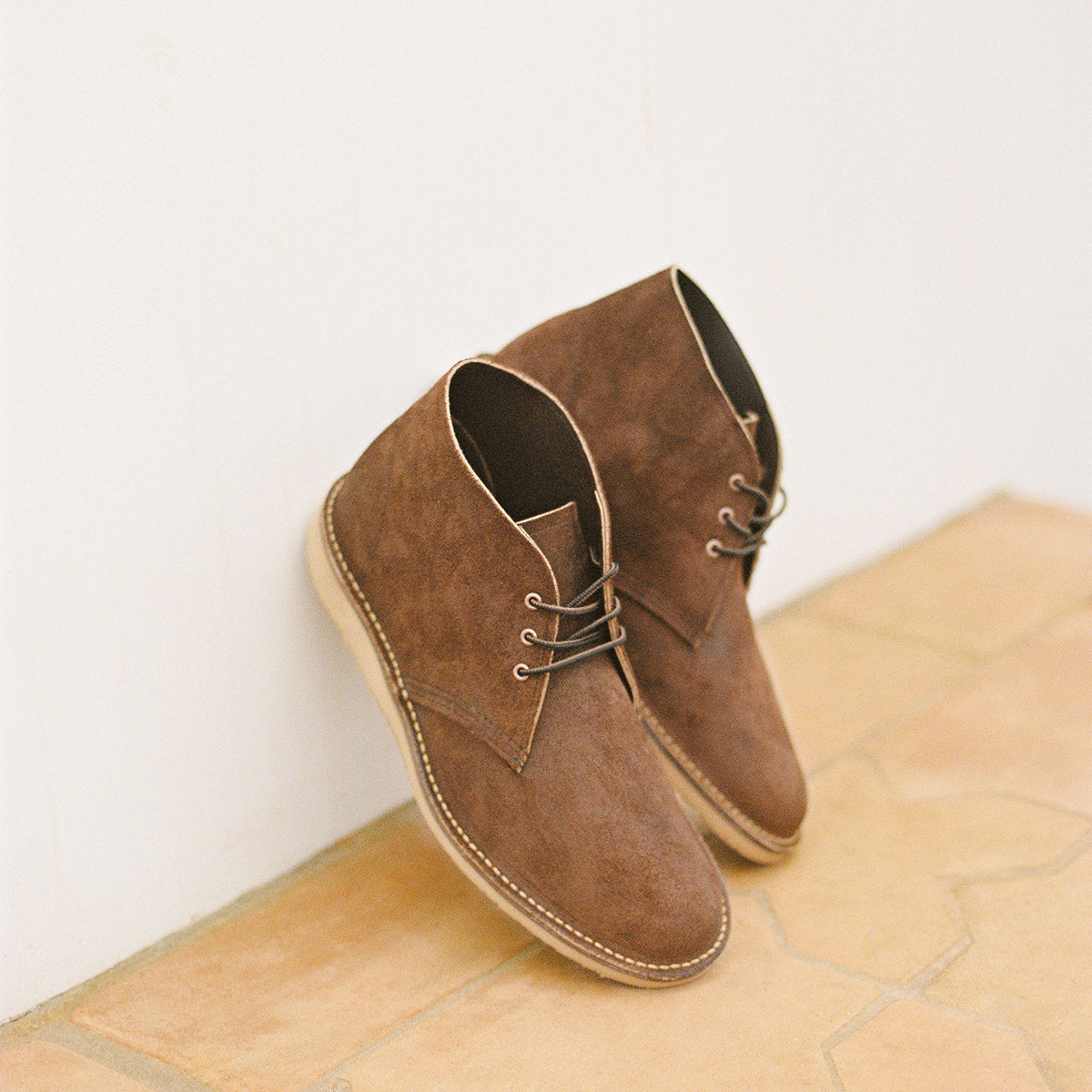 Weekend Chukka 3315 - Chocolate Muleskin Roughout