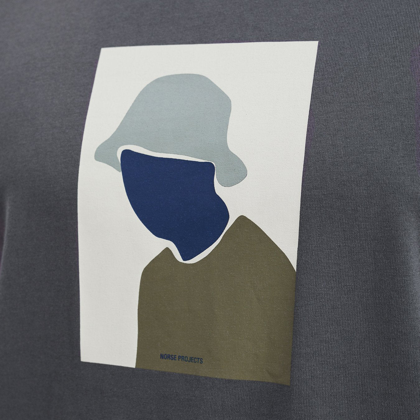 Johannes Bucket Hat Print T-Shirt - Magnet Grey