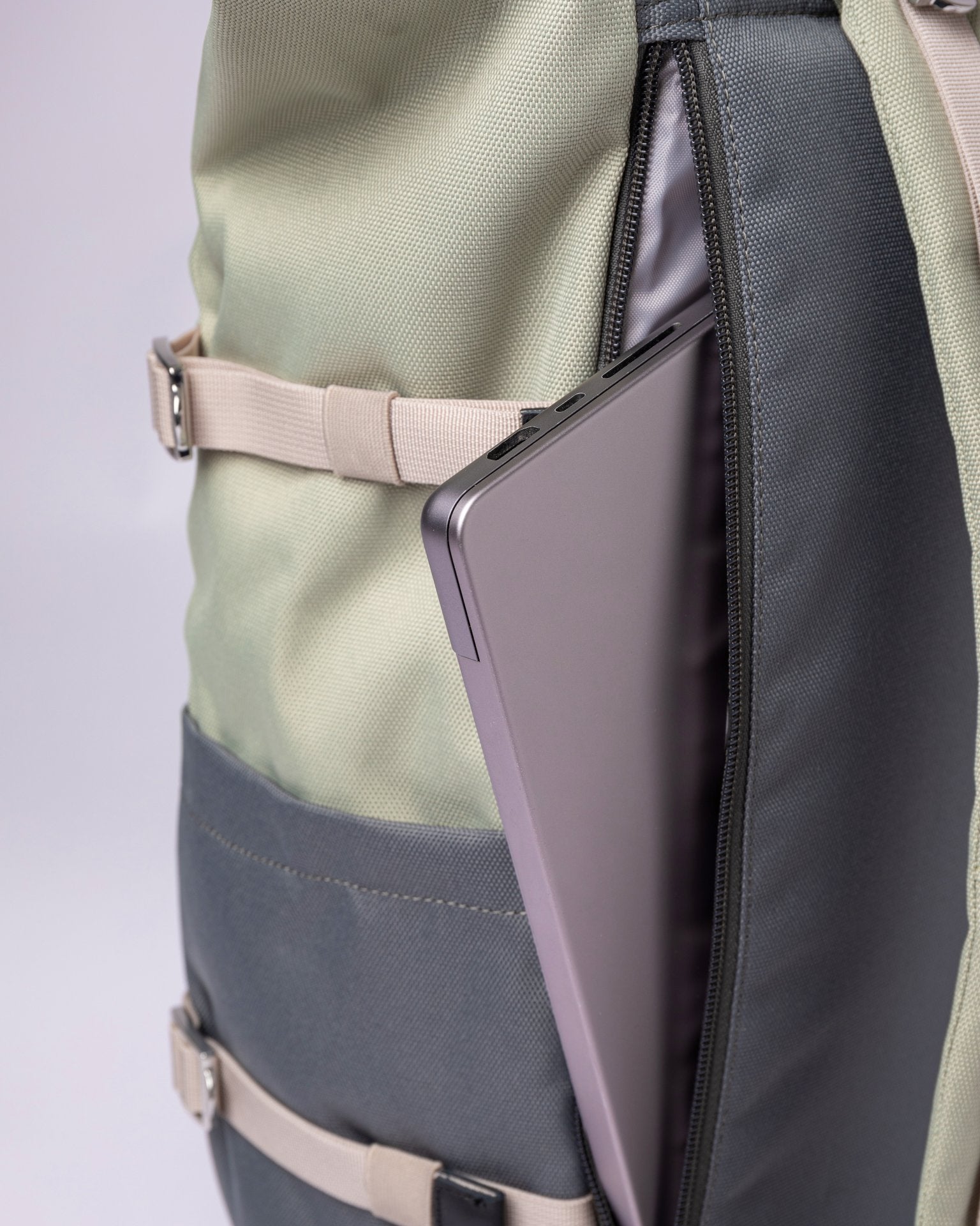 Bernt Backpack - Multi Dew Green/Night Grey