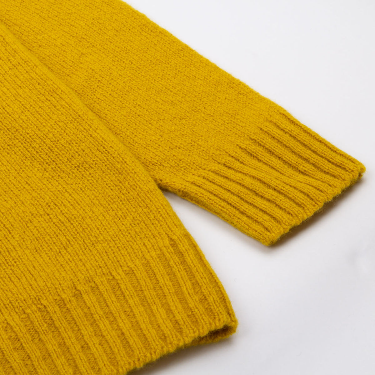 Seamless Crew Lambswool Jumper - Turmeric