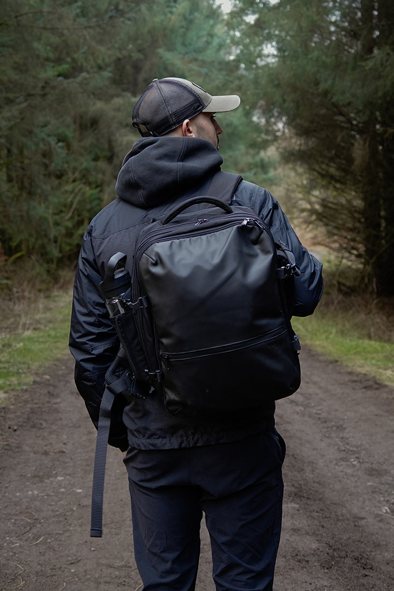 Explorer 2 Carry-On Vacuum Backpack - Black