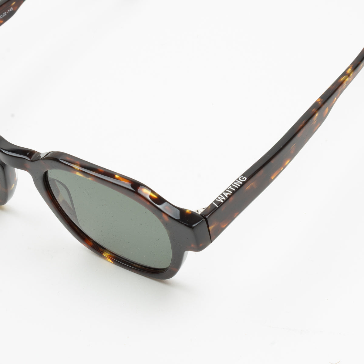 Geo E20 Sunglasses - Tortoise & Green Lens