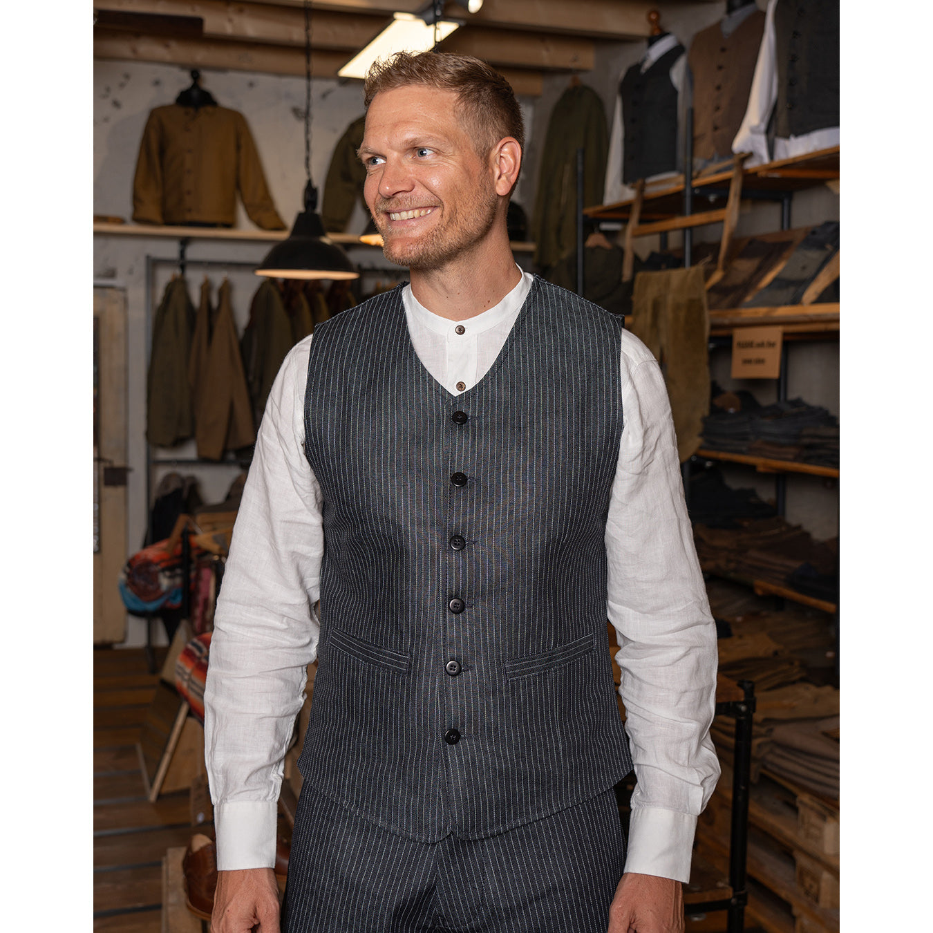 1905 Hauler Vest - Blue Wabash