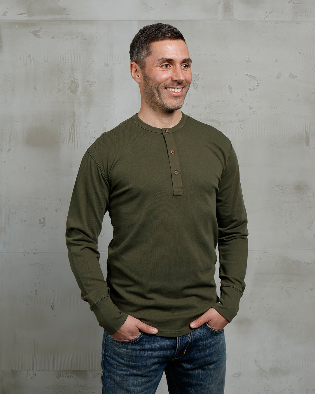 1927 Long Sleeve Henley - Mojave Green