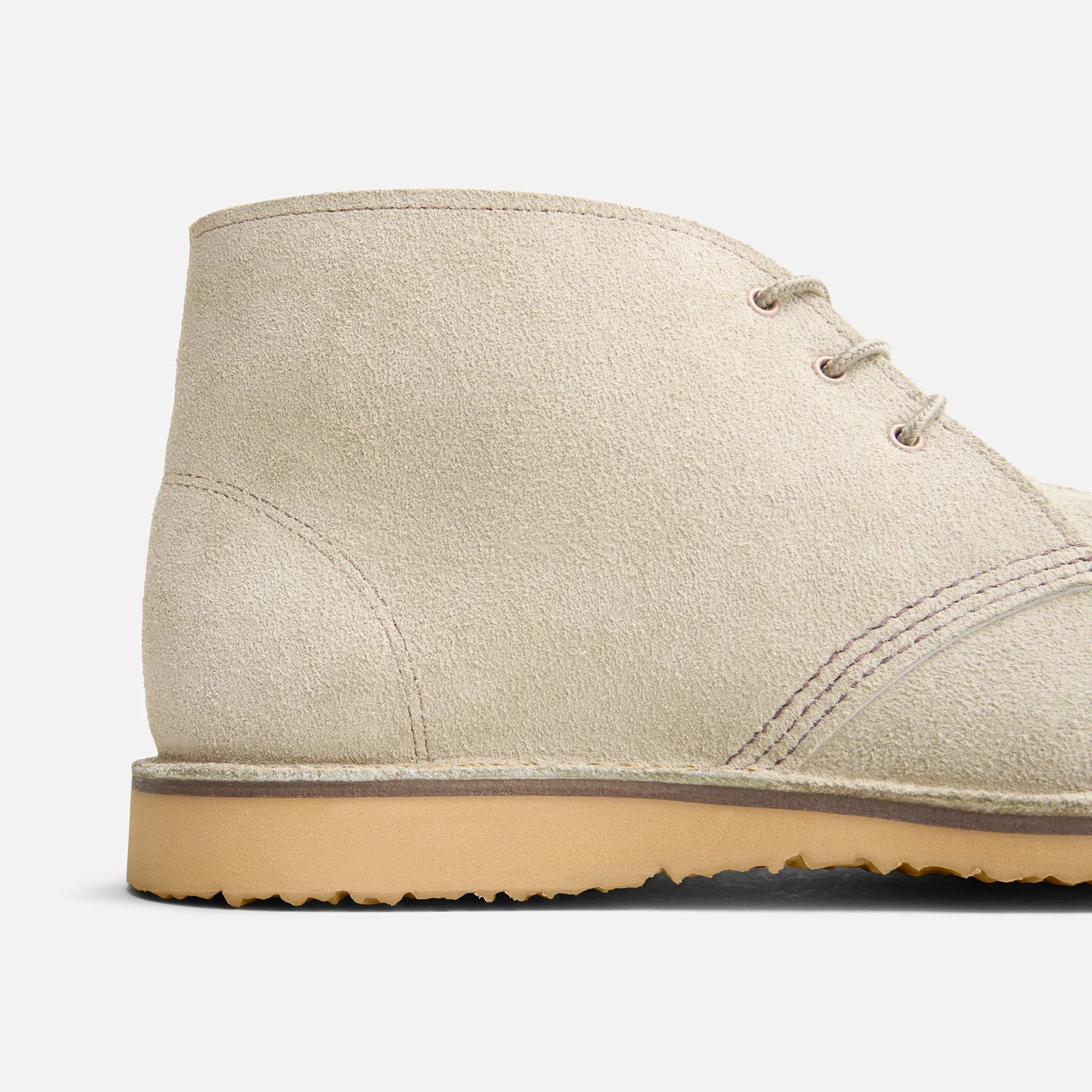 Weekend Chukka 3309 - White Sand Roughout
